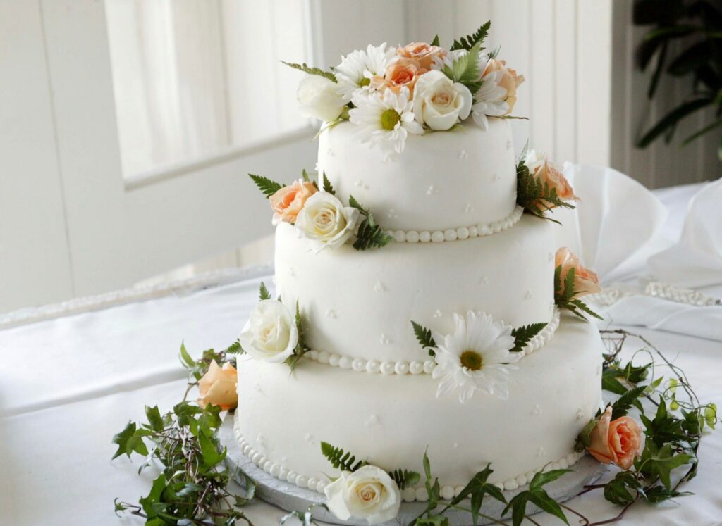 Różne rodzaje tortów ślubnych